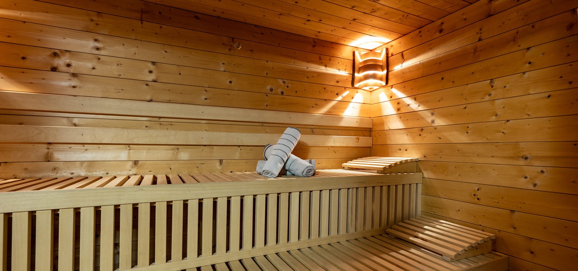 Unsere Stubensauna – urgemütlich und wohltuend wellness relax spa südtirol meransen dolomiten italien (3)